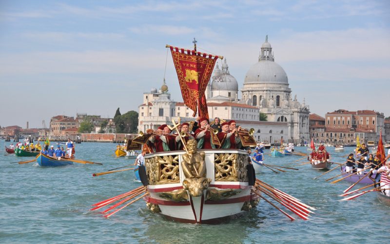 Venezia Rinnova Il Rito Dello Sposalizio Con Il Mare Con La Festa De